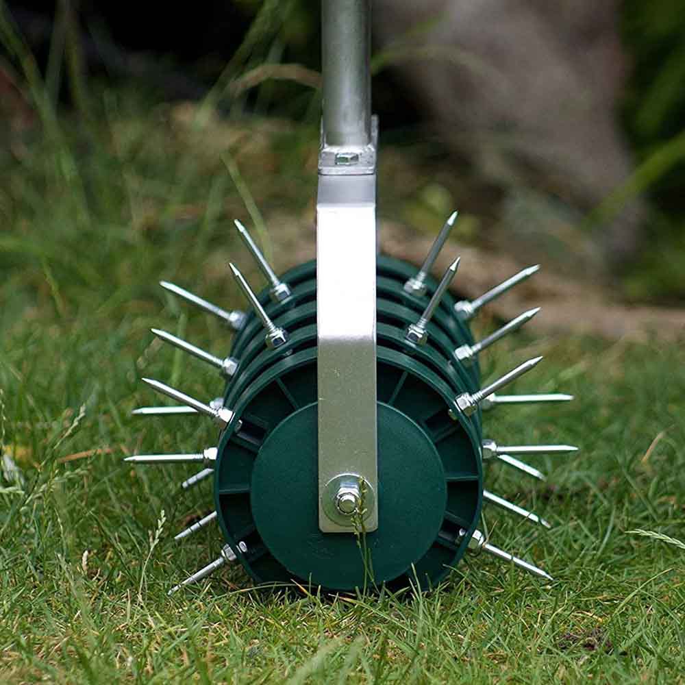 Spiked Lawn Roller: image 9